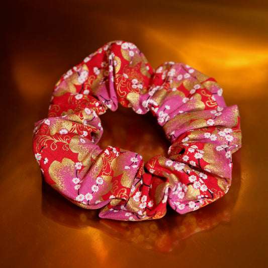 Osaka Scrunchie Red in Standard size